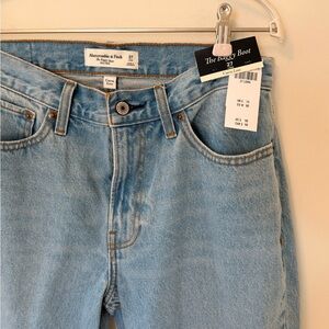 NWT Abercrombie & Fitch “The Baggy Boot” Women's Blue Jeans